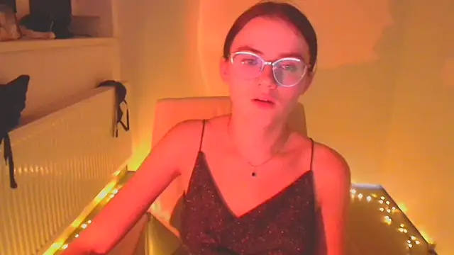 Snapshot of Josephine_jo chatting on 02-01-25, 04:56 Josephine jo online show from 02-01-25, 04:56
