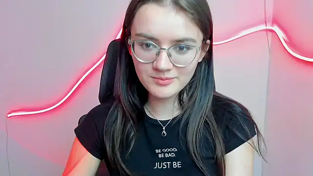 Snapshot of Josephine_jo chatting on 03-22-25, 03:42 Josephine jo online show from 03-22-25, 03:42