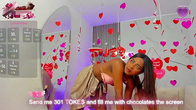 Snapshot of ebonydreams01 chatting on 02-19-25, 12:00 ebonydreams01 online show from 02-19-25, 12:00