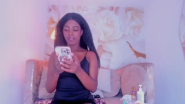 Snapshot of ebonydreams01 chatting on 11-21-25, 11:42 ebonydreams01 online show from 11-21-25, 11:42