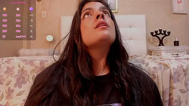 sofiaclauss online show from 12-18-24, 08:31