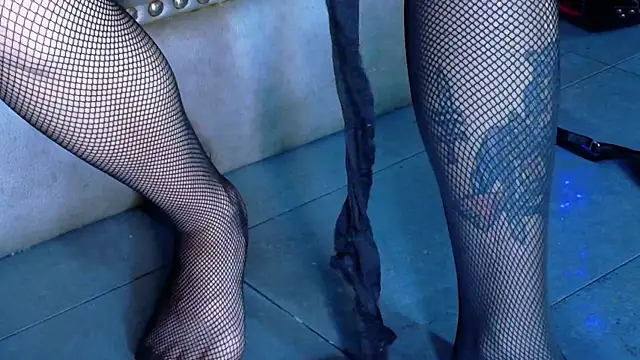 Snapshot of LusstCruella chatting on 12-17-25, 02:34 LusstCruella online show from 12-17-25, 02:34