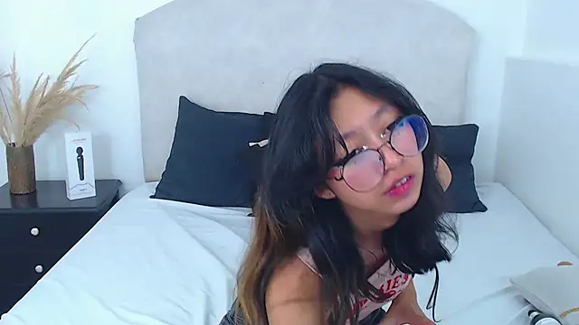 Snapshot of Yommi_Winx chatting on 01-25-25, 07:06 Yommi Winx online show from 01-25-25, 07:06