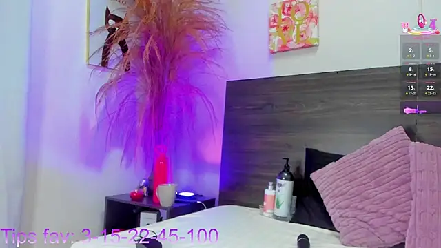 Snapshot of Martina_Miiller chatting on 10-08-25, 12:58 Martina Miiller online show from 10-08-25, 12:58