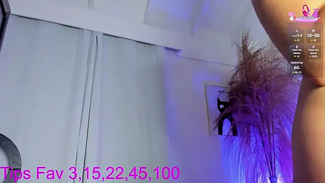 Snapshot of Martina_Miiller chatting on 11-12-25, 12:16 Martina Miiller online show from 11-12-25, 12:16