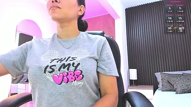 natasha  jackson online show from 11-23-25, 12:38