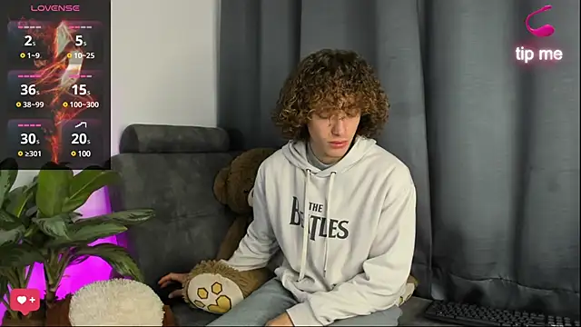 All3ssandr0 online show from 02-26-25, 05:31