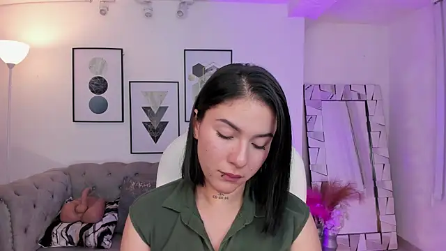 Snapshot of kendaall_jenner_ chatting on 01-13-25, 03:23 kendaall jenner online show from 01-13-25, 03:23