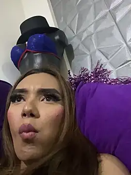 Nikol Rang   online show from 03-11-25, 07:04