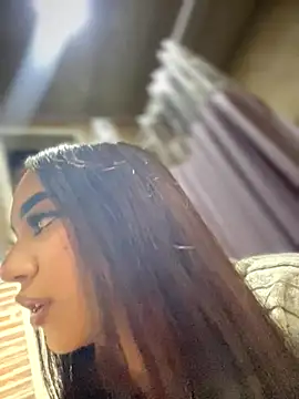 Nikol Rang   online show from 10-17-25, 02:48