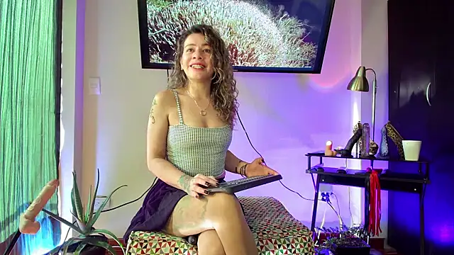 oriana thomson2 online show from 01-15-25, 12:58