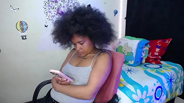 Snapshot of katty_ebonny chatting on 09-11-25, 03:39 katty ebonny online show from 09-11-25, 03:39