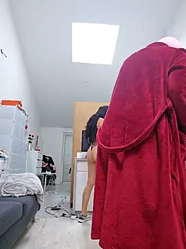 Snapshot of enolaxxx chatting on 09-15-25, 12:38 enolaxxx online show from 09-15-25, 12:38