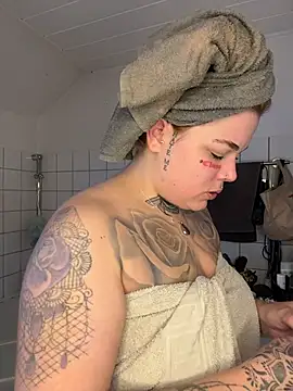 elina may online show from 01-11-26, 08:08