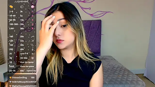 DahliaMoore online show from 12-22-24, 06:39