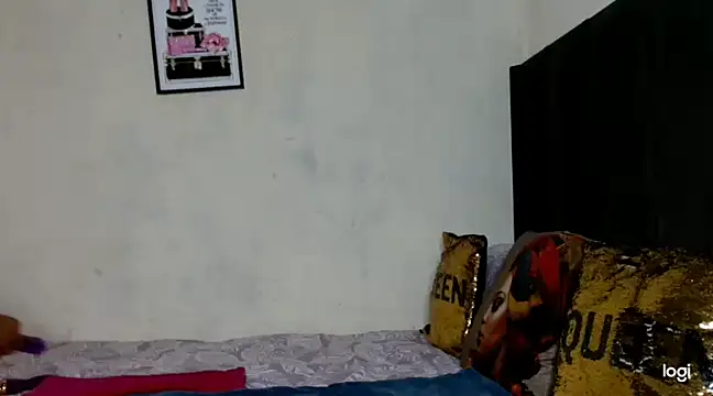 Snapshot of quenliyasa chatting on 01-21-25, 07:17 quenliyasa online show from 01-21-25, 07:17