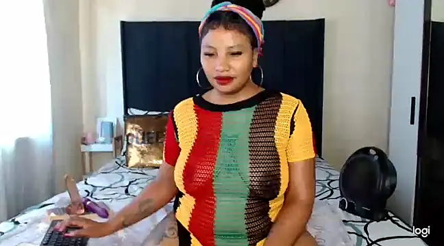 Snapshot of quenliyasa chatting on 03-10-25, 09:21 quenliyasa online show from 03-10-25, 09:21