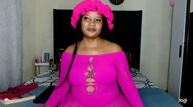 Snapshot of quenliyasa chatting on 03-11-25, 05:13 quenliyasa online show from 03-11-25, 05:13