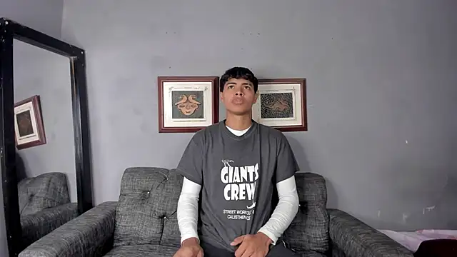 Snapshot of dafnezahiraa_ chatting on 12-21-24, 12:53 dafnezahiraa  online show from 12-21-24, 12:53