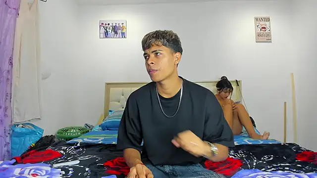 Snapshot of dafnezahiraa_ chatting on 01-05-25, 03:32 dafnezahiraa  online show from 01-05-25, 03:32