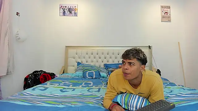 Snapshot of dafnezahiraa_ chatting on 01-15-25, 03:54 dafnezahiraa  online show from 01-15-25, 03:54