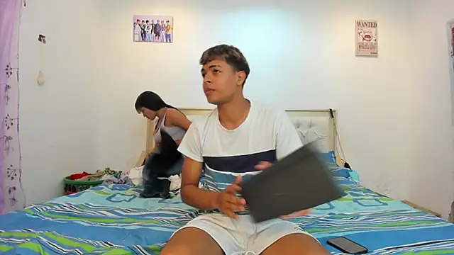 Snapshot of dafnezahiraa_ chatting on 02-16-25, 04:42 dafnezahiraa  online show from 02-16-25, 04:42