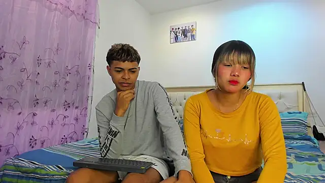 Snapshot of dafnezahiraa_ chatting on 03-11-25, 04:54 dafnezahiraa  online show from 03-11-25, 04:54