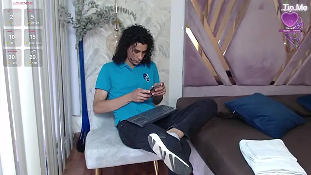 Snapshot of jackstanford chatting on 01-31-25, 01:12 jackstanford online show from 01-31-25, 01:12