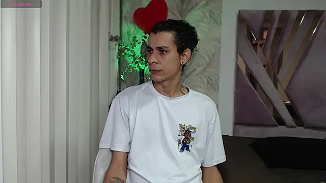 Snapshot of jackstanford chatting on 03-06-25, 01:14 jackstanford online show from 03-06-25, 01:14