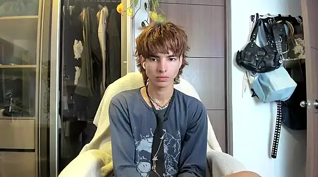 santy-kitty online show from 01-25-25, 01:10