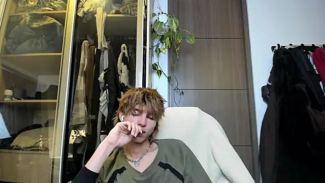 santy-kitty online show from 02-19-25, 03:17