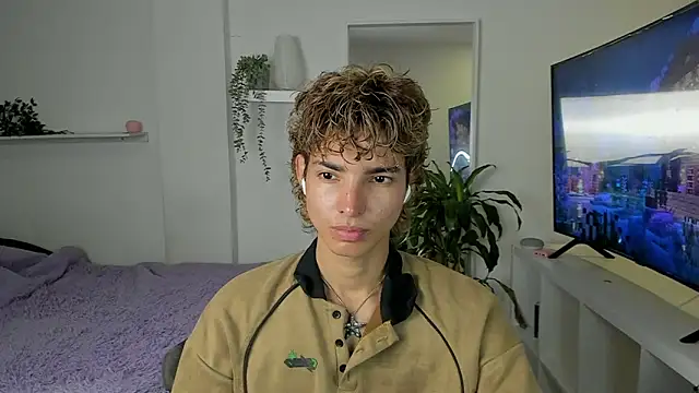 santy-kitty online show from 09-23-25, 11:41