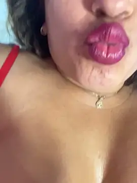 Snapshot of perlita05 chatting on 09-19-25, 09:00 perlita05 online show from 09-19-25, 09:00