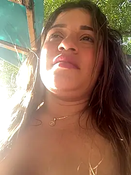 Snapshot of perlita05 chatting on 09-27-25, 08:47 perlita05 online show from 09-27-25, 08:47