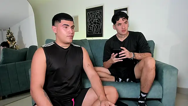 Snapshot of MatheoVelez chatting on 01-07-25, 01:28 MatheoVelez online show from 01-07-25, 01:28