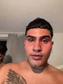 Snapshot of MatheoVelez chatting on 01-30-25, 03:33 MatheoVelez online show from 01-30-25, 03:33