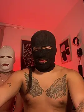 Snapshot of MatheoVelez chatting on 02-11-25, 08:37 MatheoVelez online show from 02-11-25, 08:37