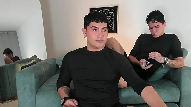 Snapshot of MatheoVelez chatting on 02-24-25, 11:19 MatheoVelez online show from 02-24-25, 11:19