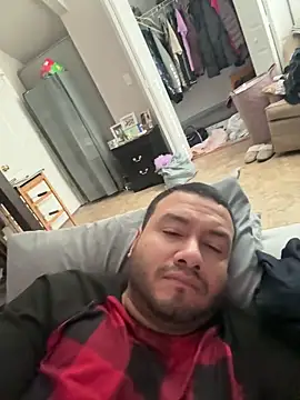 Snapshot of elamante03 chatting on 12-30-24, 03:13 elamante03 online show from 12-30-24, 03:13