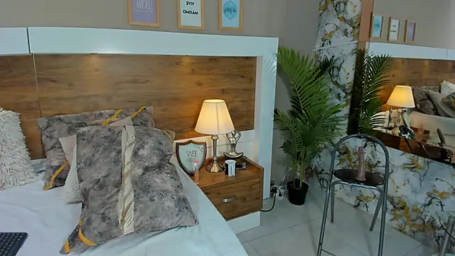 EmaBakker online show from 02-20-25, 06:24