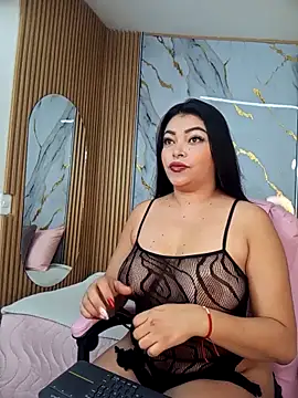 EmaBakker online show from 10-11-25, 01:20