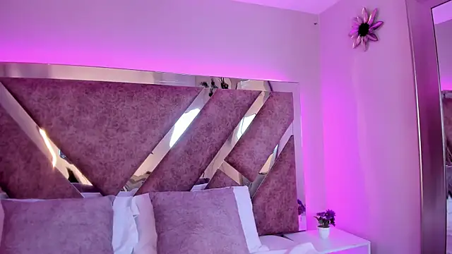 JulietaCheerr online show from 03-06-25, 05:22