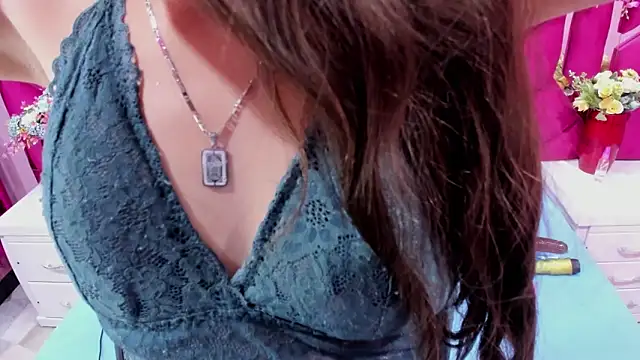 Snapshot of Mariana_Benett chatting on 01-23-25, 12:35 Mariana Benett online show from 01-23-25, 12:35