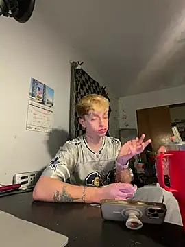 twentywithafelonyy online show from 01-18-25, 01:18