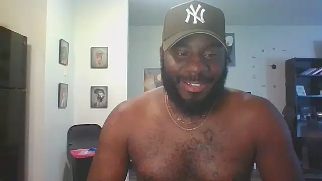 Snapshot of Stayinalive1992 chatting on 09-15-25, 03:45 Stayinalive1992 online show from 09-15-25, 03:45