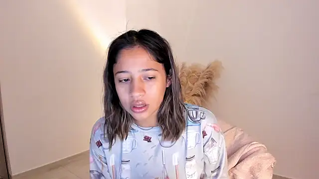 amelie murphy  online show from 11-20-25, 01:22