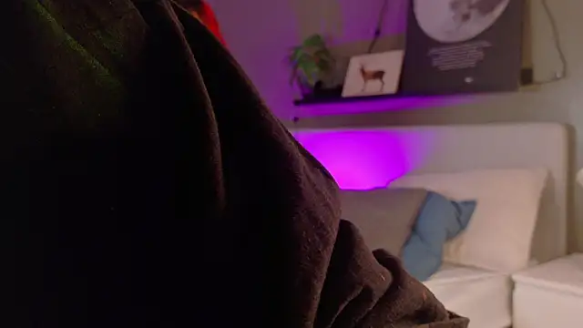 ParisFox  online show from 11-14-25, 02:27