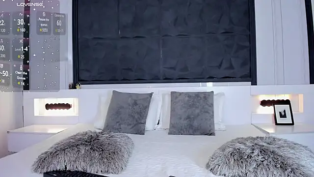 SaraGomez1 online show from 03-04-25, 01:17