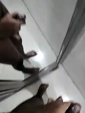 Snapshot of sanju599 chatting on 03-19-25, 05:17 sanju599 online show from 03-19-25, 05:17