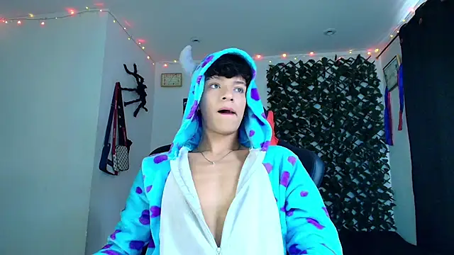 twink sebas  online show from 02-03-25, 04:10